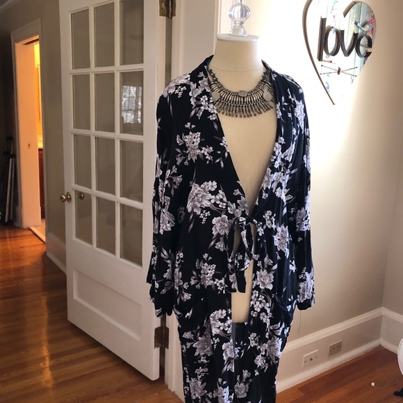 SPIRITUAL GANGSTER - Picture 5 of 14